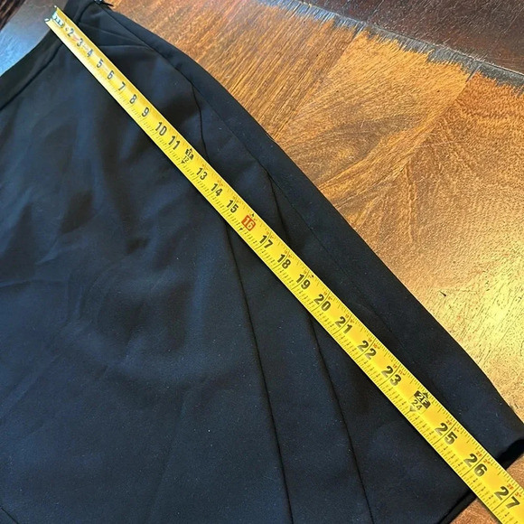 Cremieux smart black skirt size 6 EUC - Picture 7 of 8